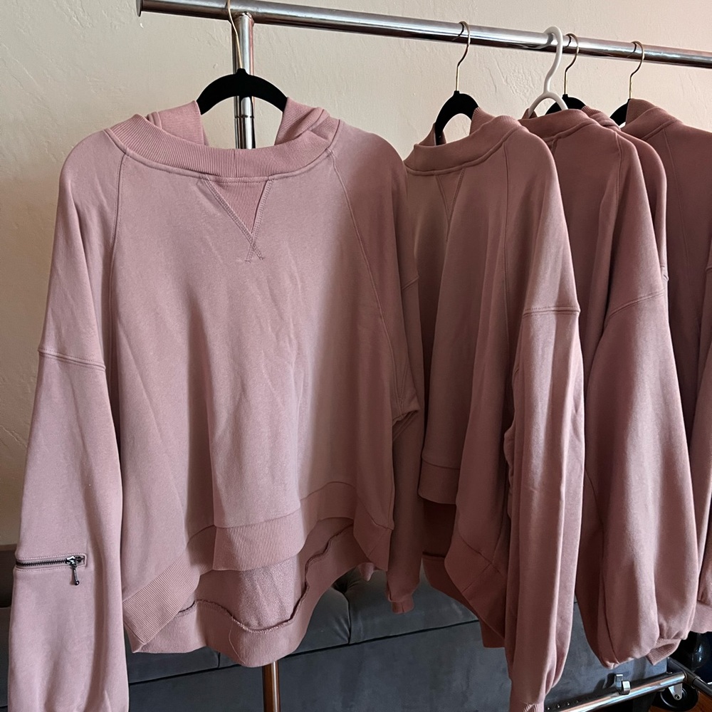 Women’s hoodies with zipper pocket - Dusty Rose